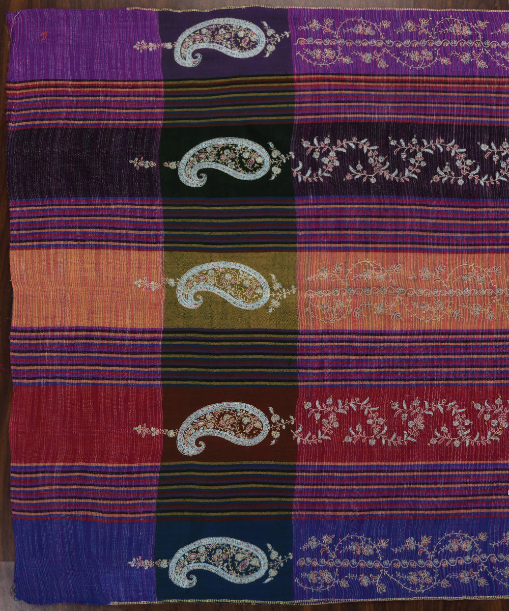 Handwoven_Purple_And_Black_Pure_Pashmina_Stole_With_Soznikari_Jaal_Check_WeaverStory_02