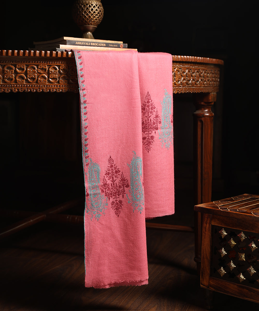 Pink_Handwoven_Pure_Pashmina_Stole_With_Soznikari_Border_WeaverStory_01