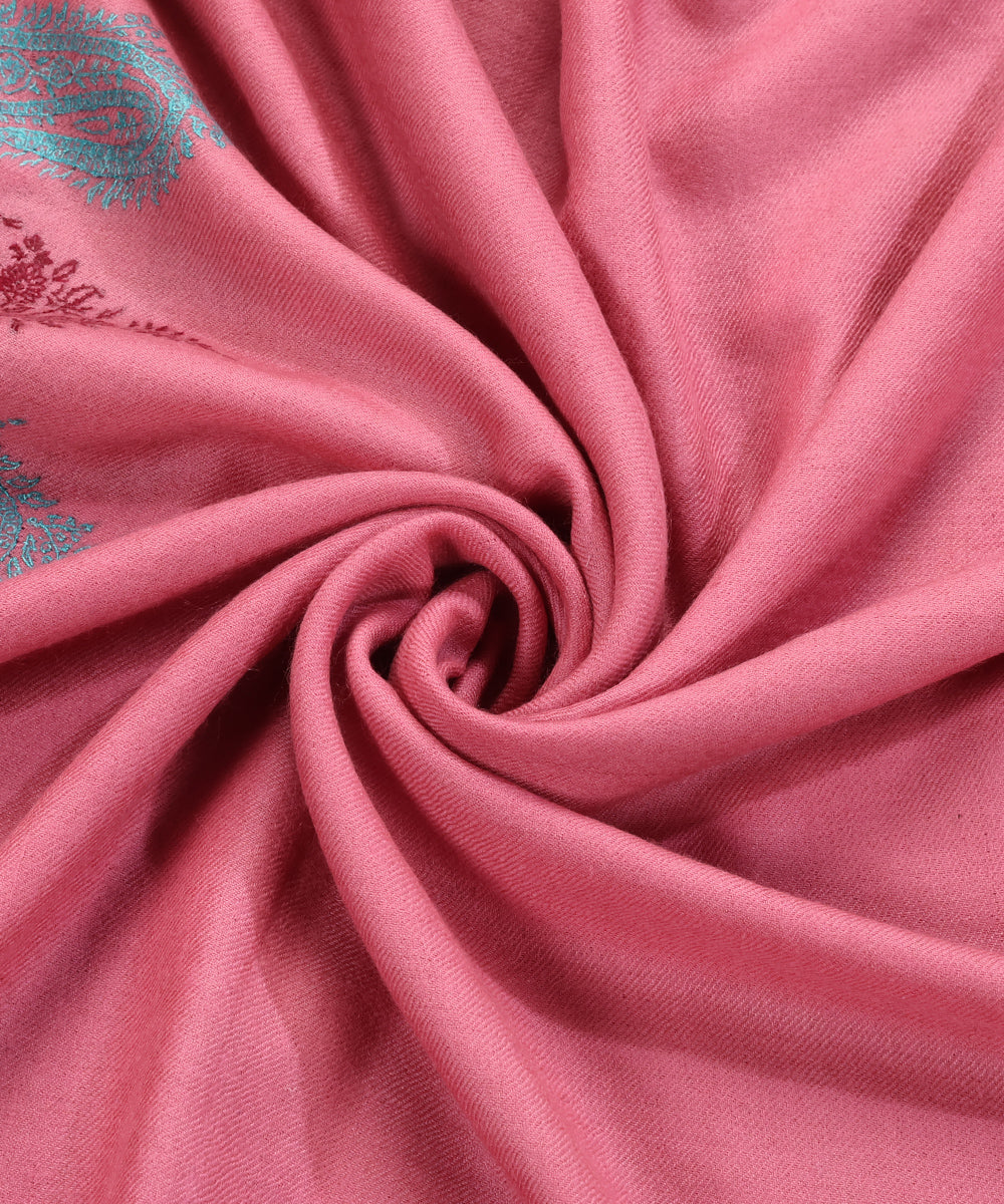 Pink_Handwoven_Pure_Pashmina_Stole_With_Soznikari_Border_WeaverStory_05