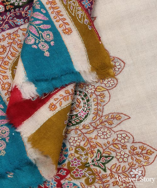 Handwoven_Cream_Pure_Pashmina_Stole_With_Kalamkari_Work_WeaverStory_04