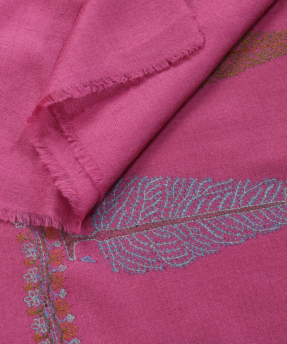 Magenta_Handwoven_Pure_Pashmina_Stole_With_Soznikari_Work_WeaverStory_04