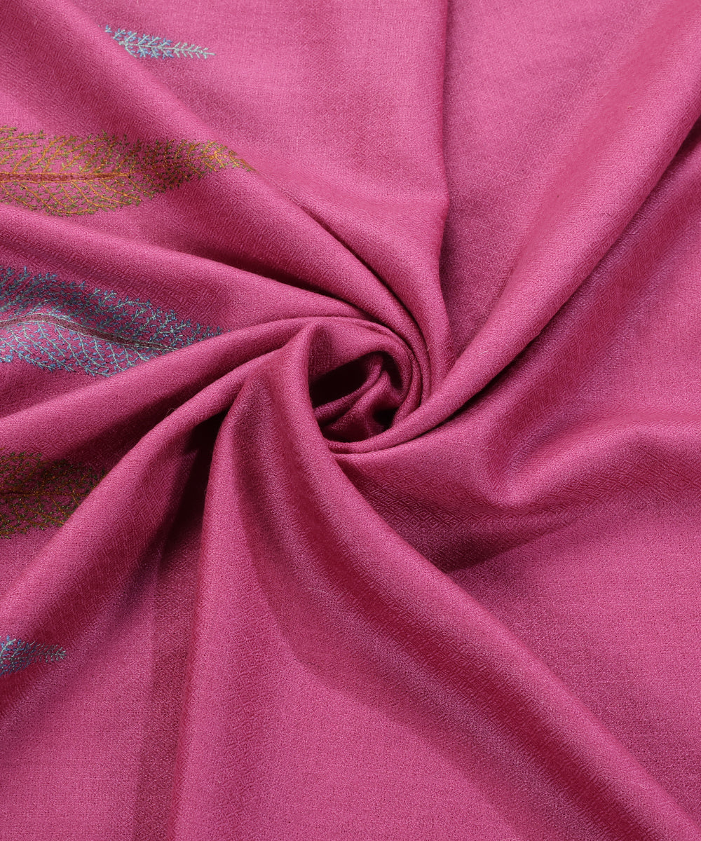 Magenta_Handwoven_Pure_Pashmina_Stole_With_Soznikari_Work_WeaverStory_05