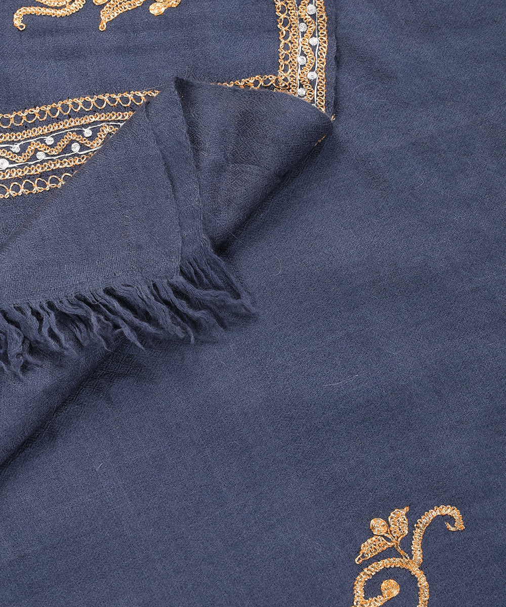 Navy_Blue_Handwoven_Pure_Pashmina_Stole_With_Tilla_Koniya_Design_WeaverStory_04