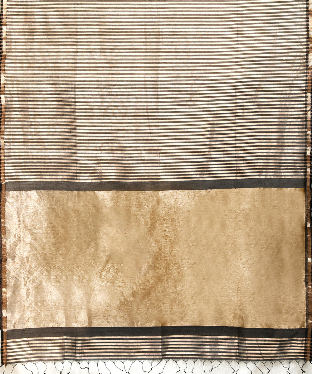 Black_And_Gold_Handloom_Cotton_Tissue_Striped_Maheshwari_Saree_WeaverStory_04