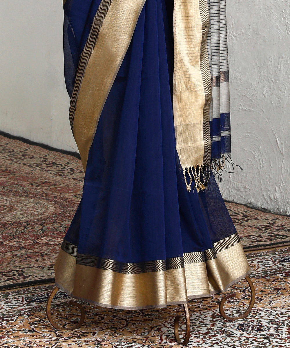 Blue_Handloom_Pure_Cotton_Silk_Maheshwari_Saree_With_Grey_Palla_And_Gold_Zari_And_Resham_Border_WeaverStory_03