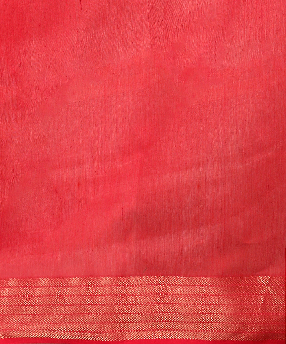 Handloom_Red_Pure_Cotton_Maheshwari_Saree_With_Gold_Zari_Border_WeaverStory_05