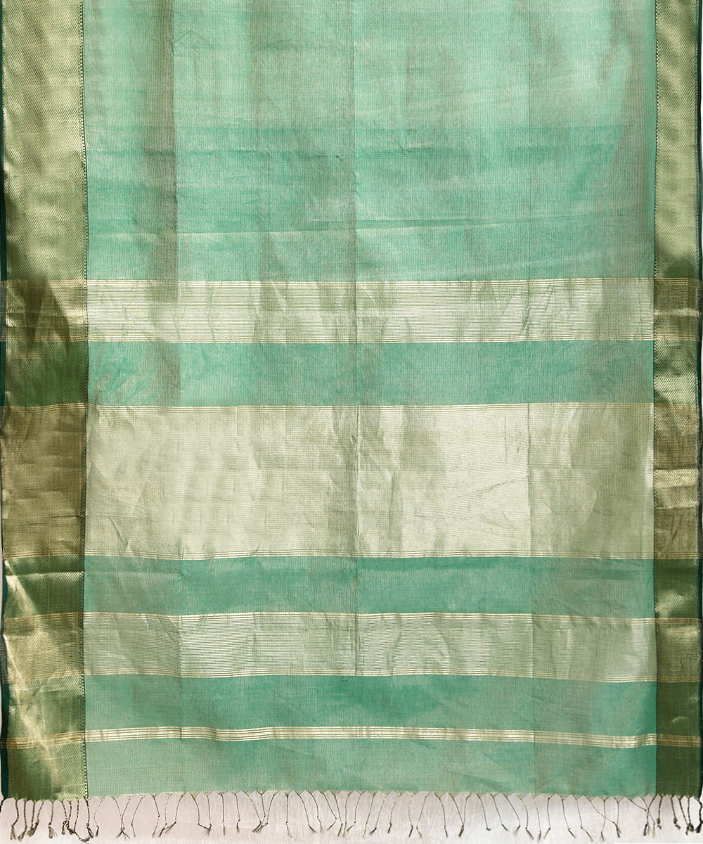 Handloom_Green_And_Gold_Pure_Tissue_Silk_Maheshwari_Saree_WeaverStory_04