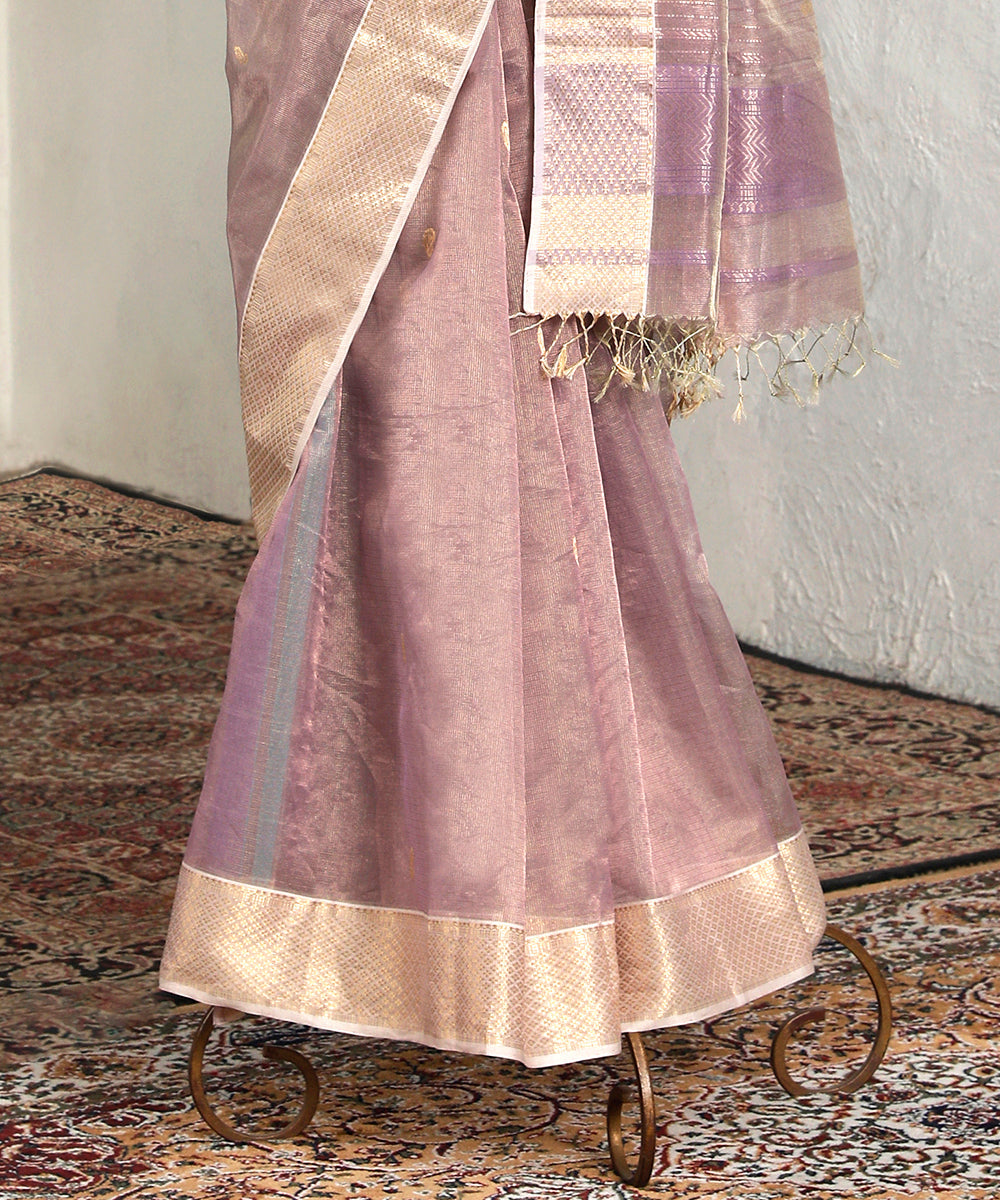 Handloom_Light_Mauve_Pure_Tissue_Silk_Maheshwari_Saree_With_Zari_Border_WeaverStory_03