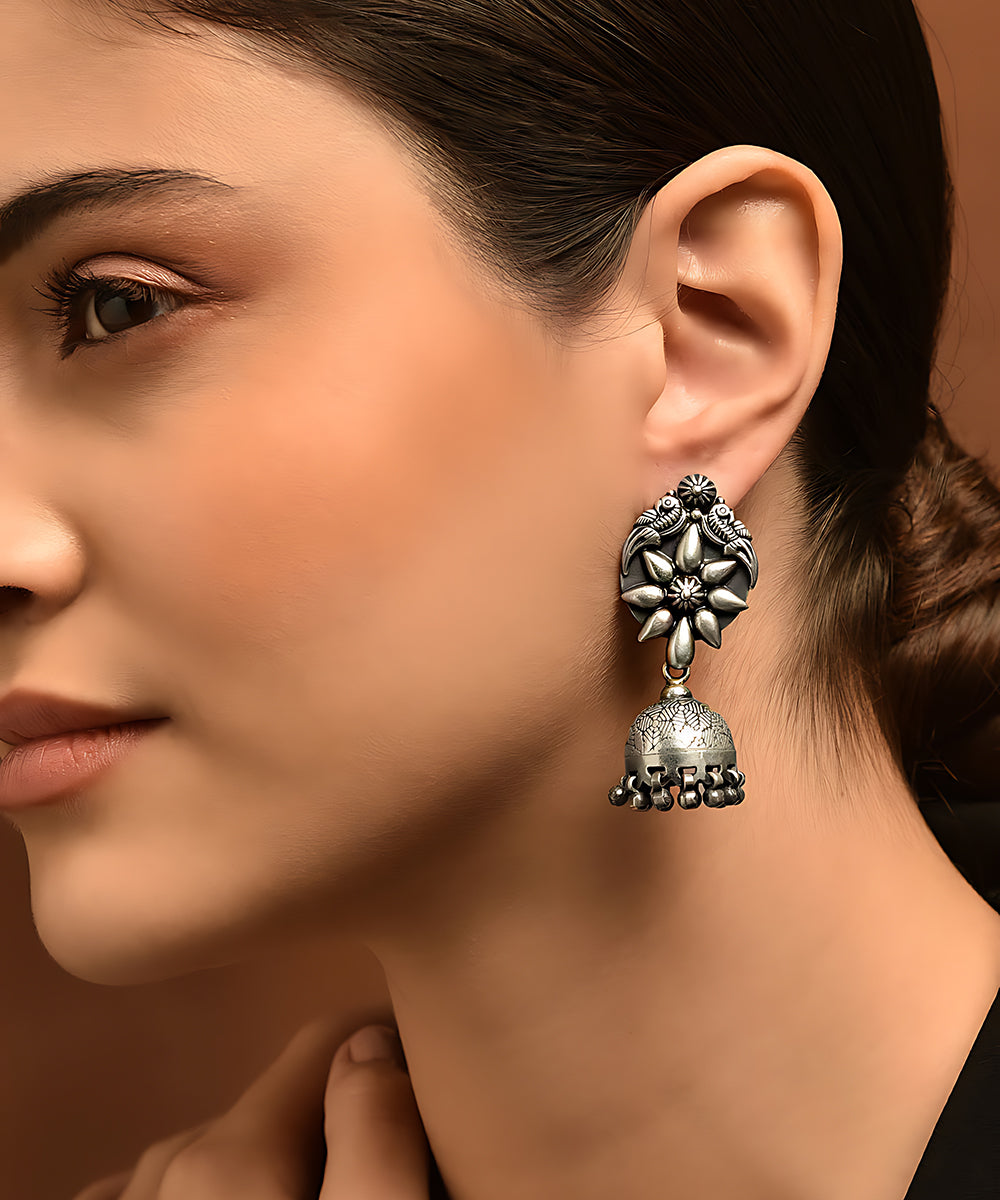 Orhaan_Handcrafted_Pure_Silver_Jhumki_With_Ghungroo_WeaverStory_02