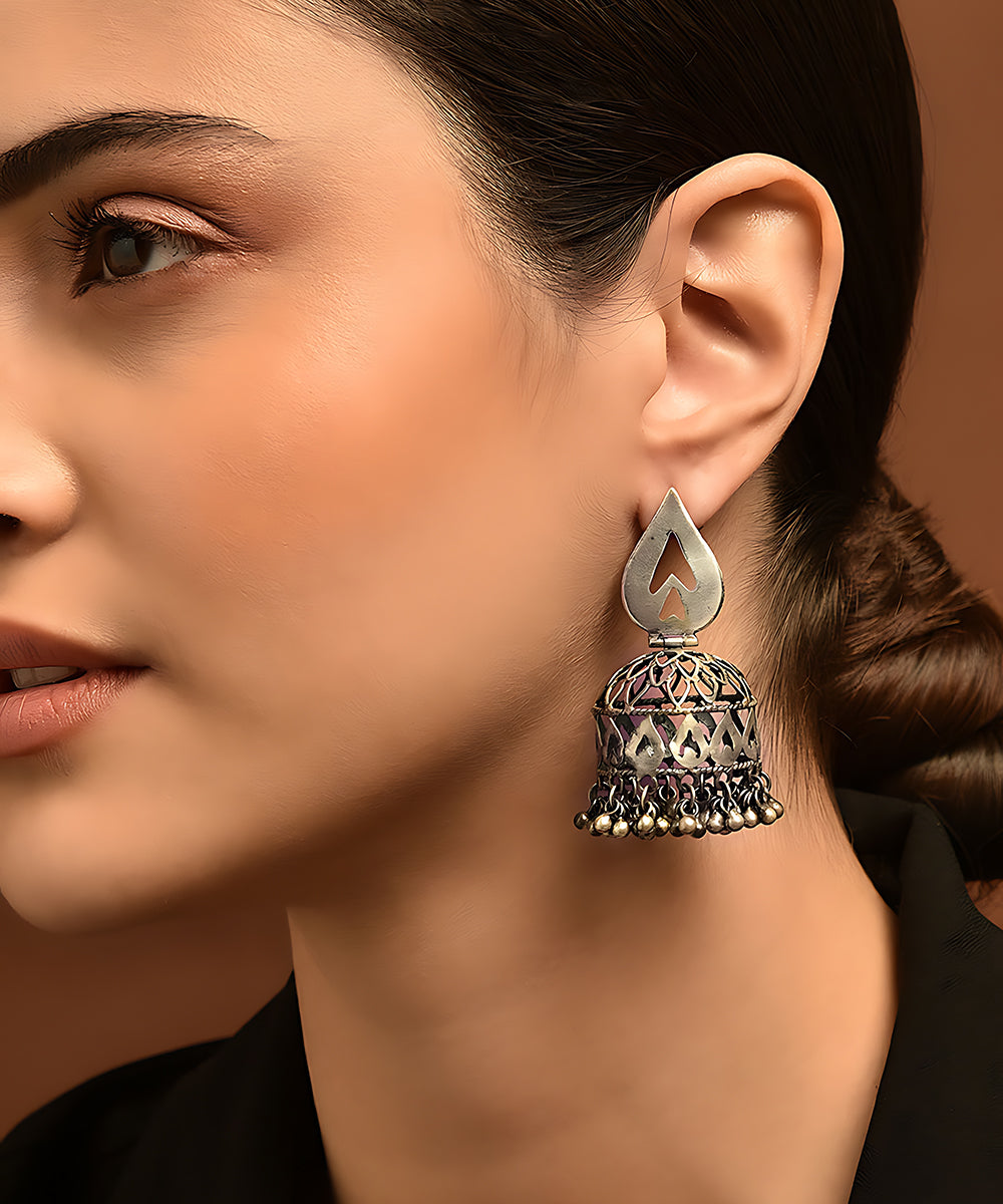 Atreyee_Handcrafted_Pure_Silver_Jhumka_With_Ghungroo_WeaverStory_02