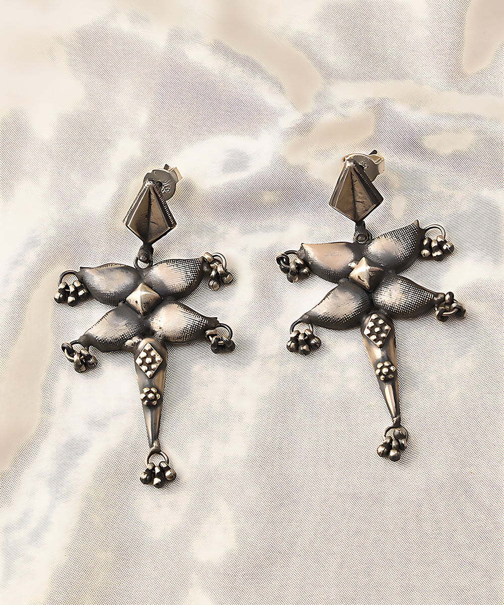 Iyad_Handcrafted_Pure_Silver_Earrings_WeaverStory_01