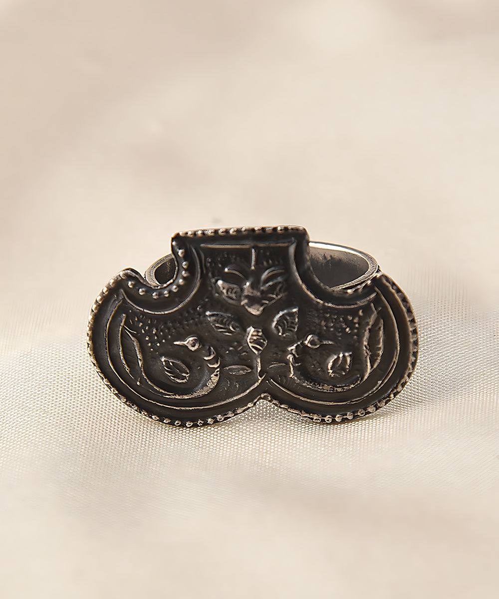 NesrineHandcrafted_Pure_Silver_Ring_WeaverStory_01