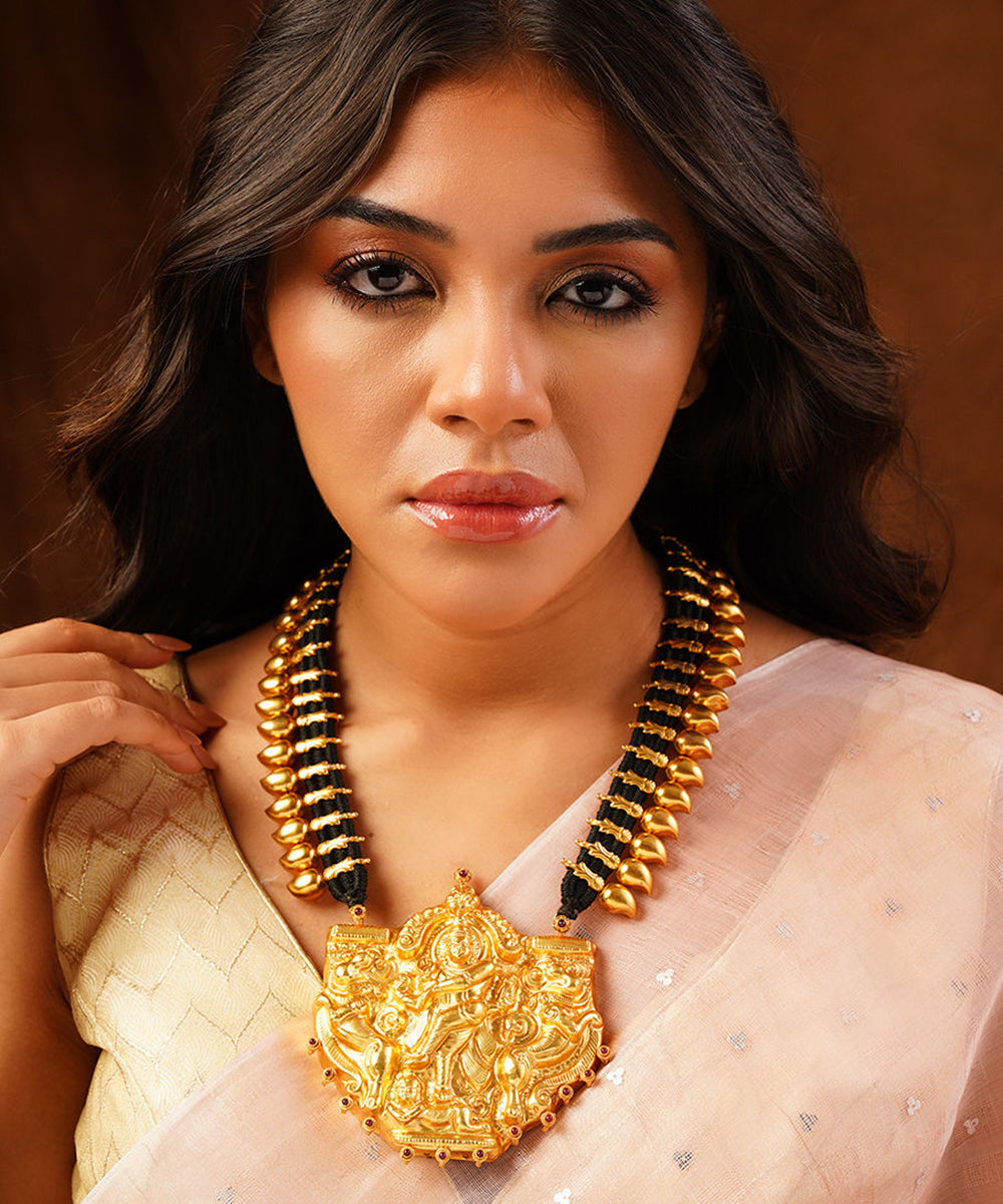 Gopali_Handcrafted_Pure_Silver_Necklace_WeaverStory_01