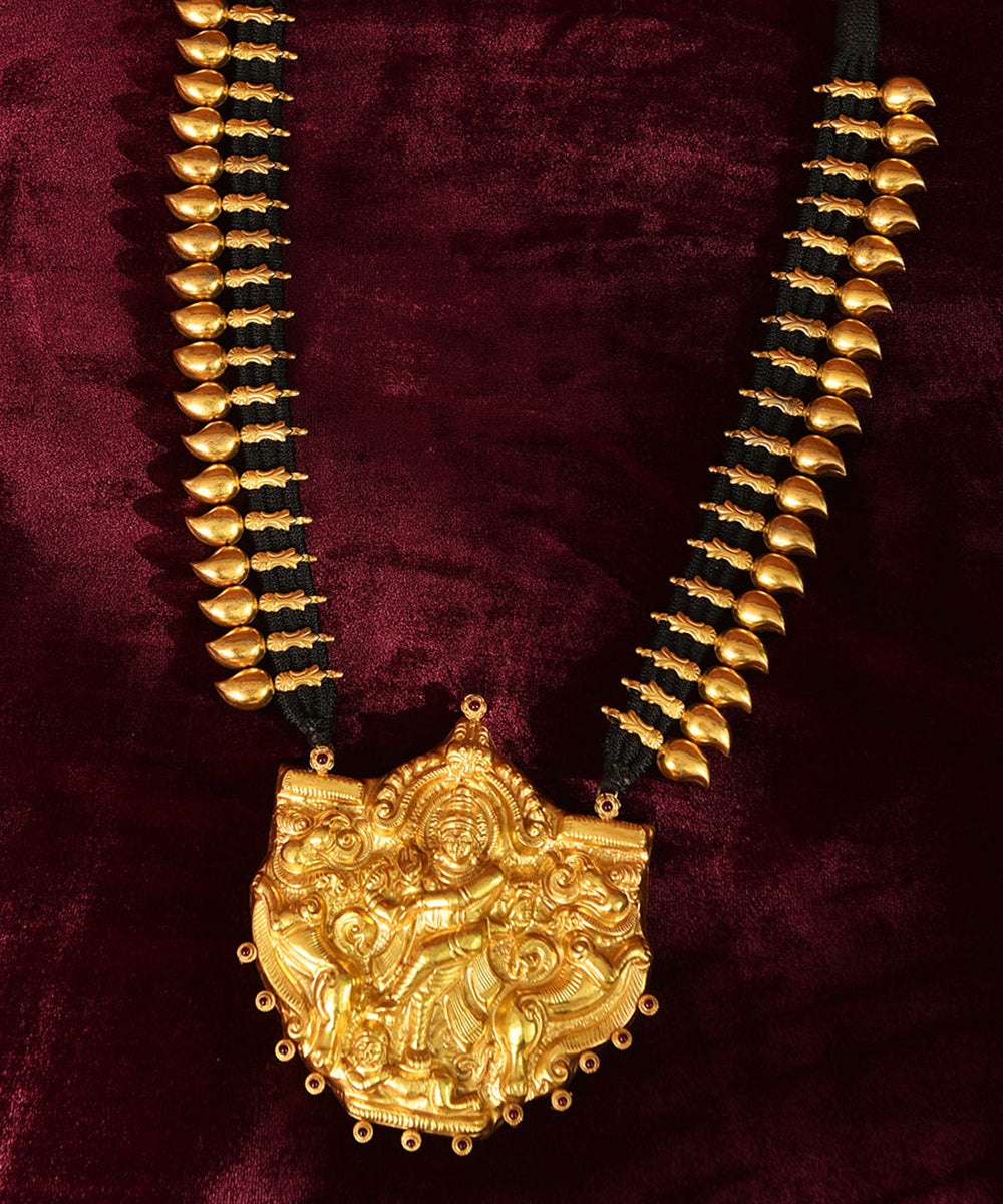 Gopali_Handcrafted_Pure_Silver_Necklace_WeaverStory_02