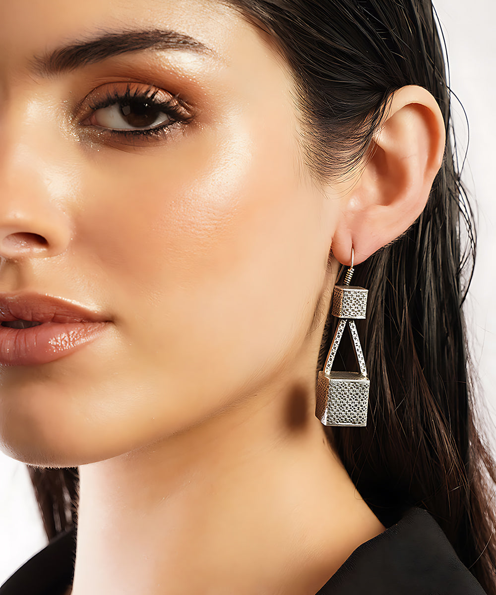 Malak_Handcrafted_Pure_Silver_Earrings_WeaverStory_02