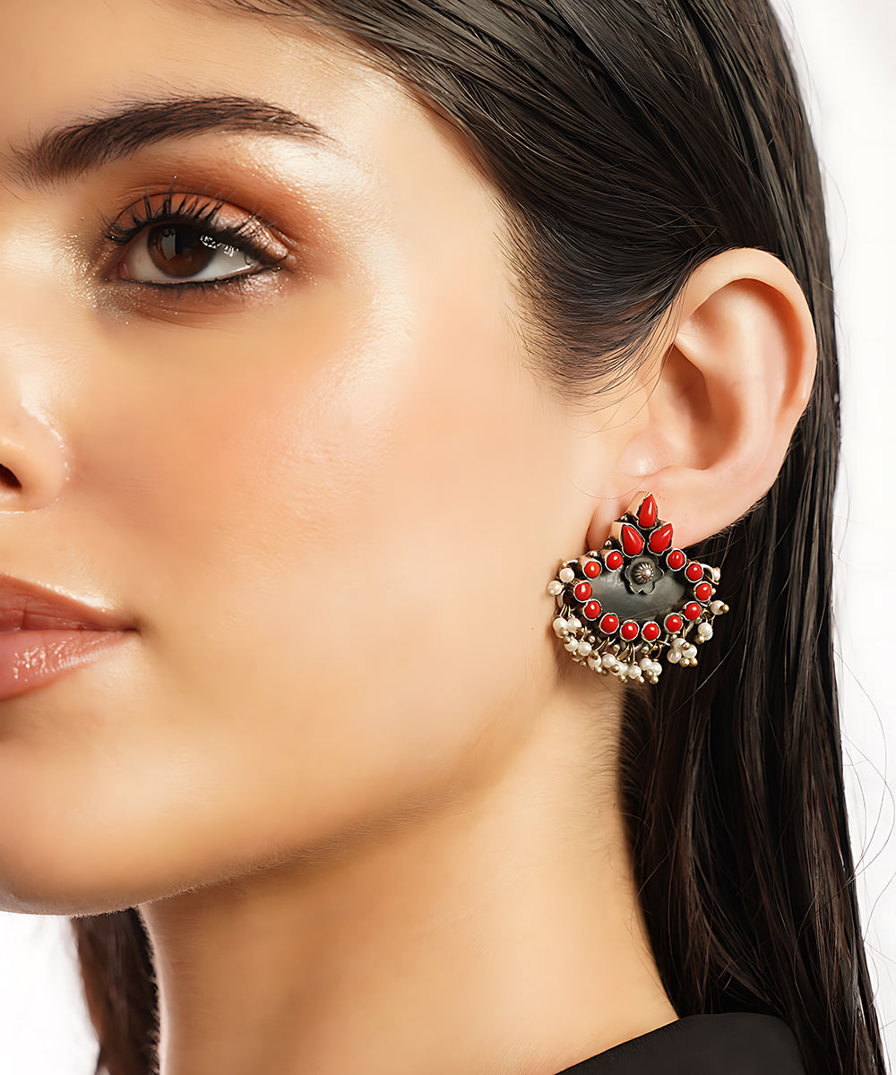 Naif_Handcrafted_Pure_Silver_Earrings_With_Coral_Stones_WeaverStory_02