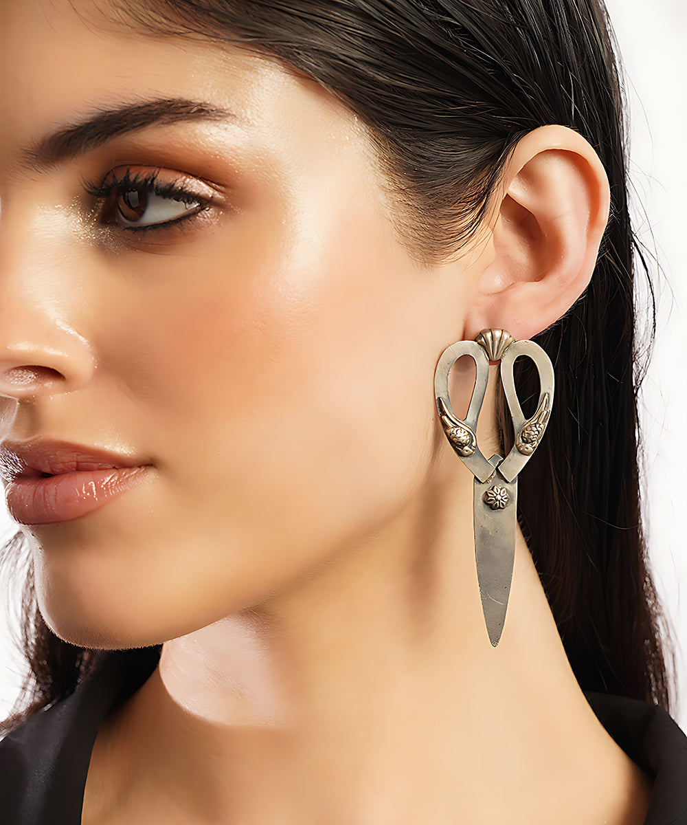 Ashmi_Handcrafted_Pure_Silver_Earrings_WeaverStory_02