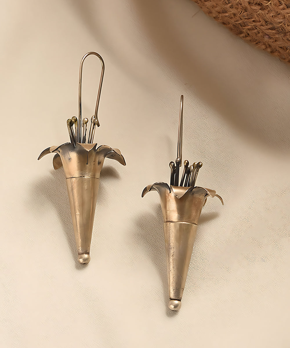 Suhail_Handcrafted_Pure_Silver_Earrings_WeaverStory_01