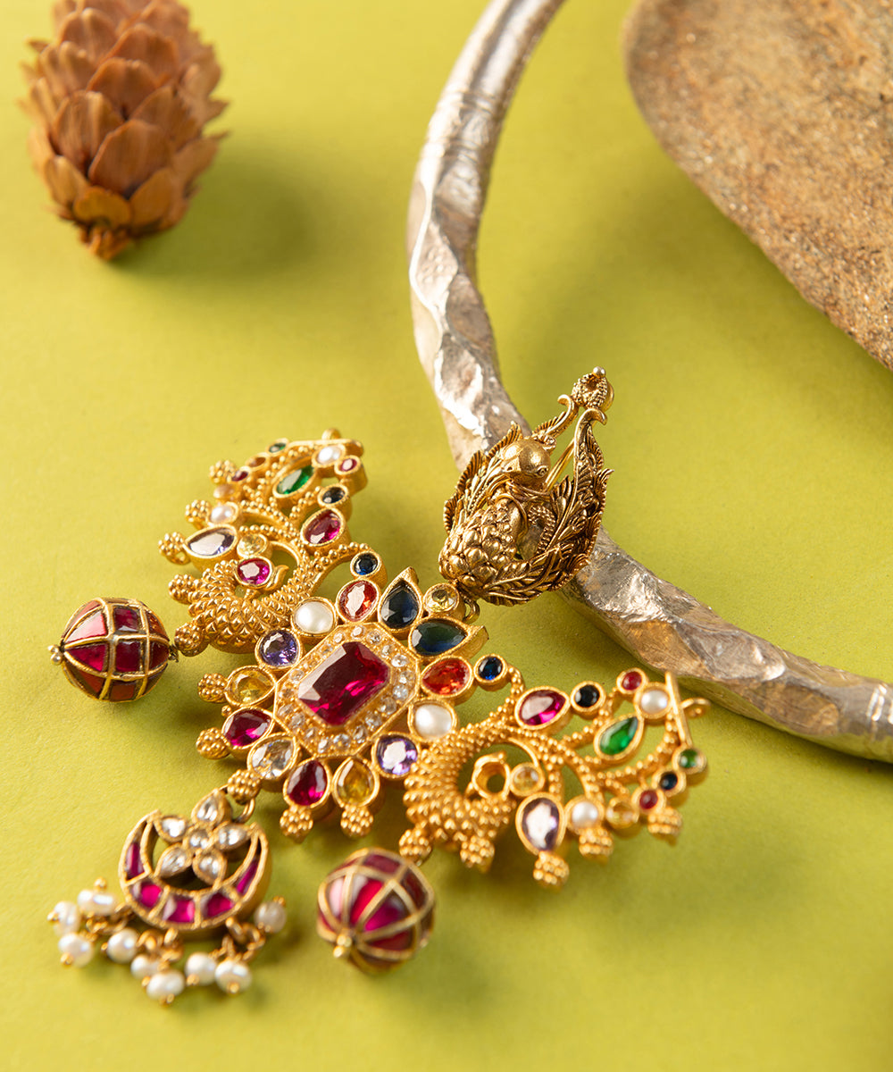 Sani_Handcrafted_Oxidised_Pure_Silver_Necklace_With_Kundan_And_Multicolor_Stones_WeaverStory_02