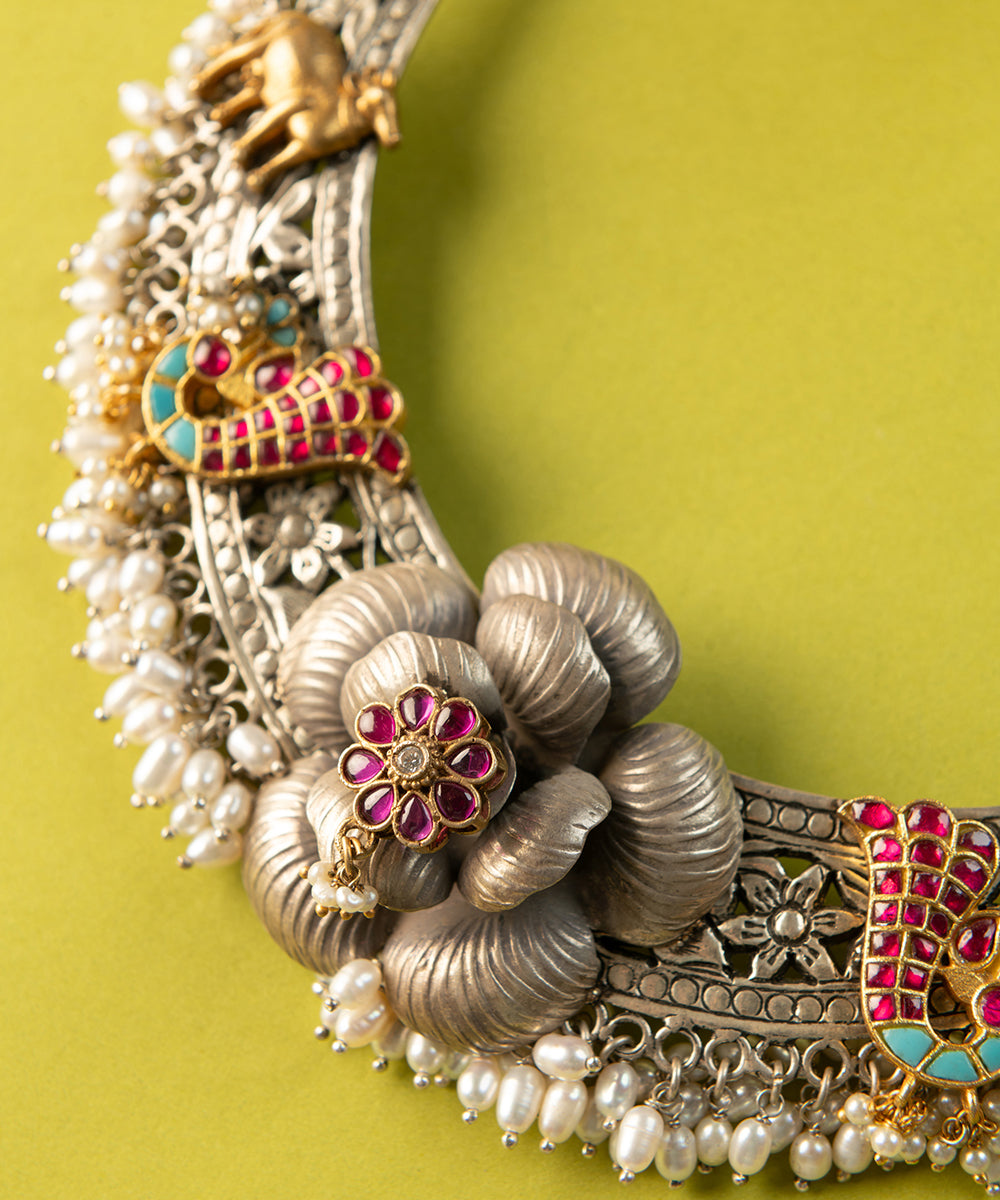 Omari_Handcrafted_Oxidised_Pure_Silver_Necklace_With_Kundan_And_Pearls_WeaverStory_02