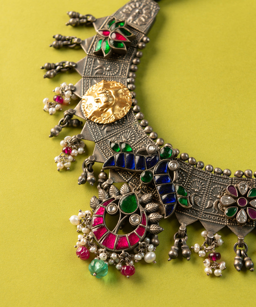 Aadarsh_Handcrafted_Oxidised_Pure_Silver_Necklace_With_Kundan_And_Pearls_WeaverStory_02
