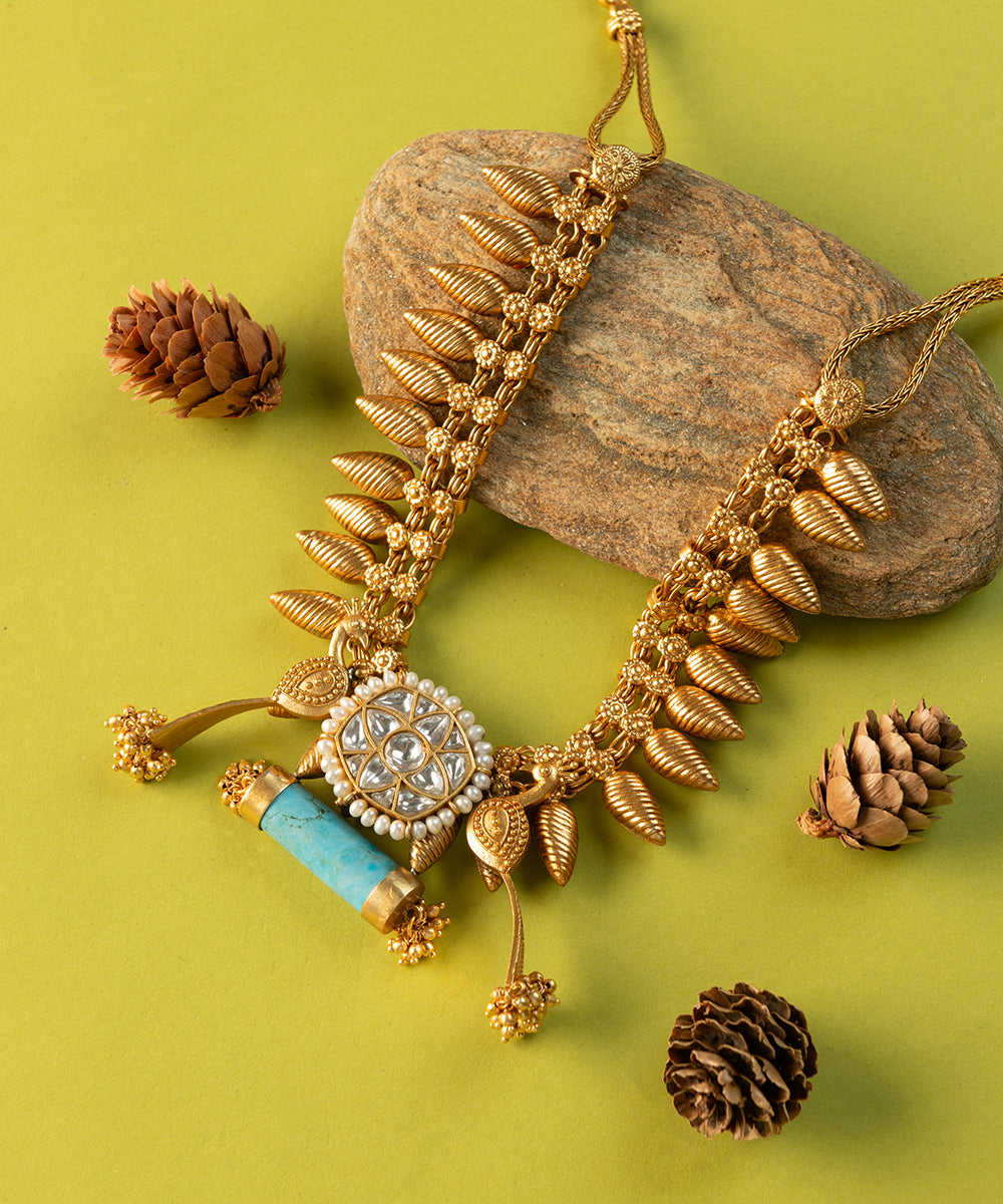 Sapan_Handcrafted_Oxidised_Pure_Silver_Necklace_With_Kundan_WeaverStory_01