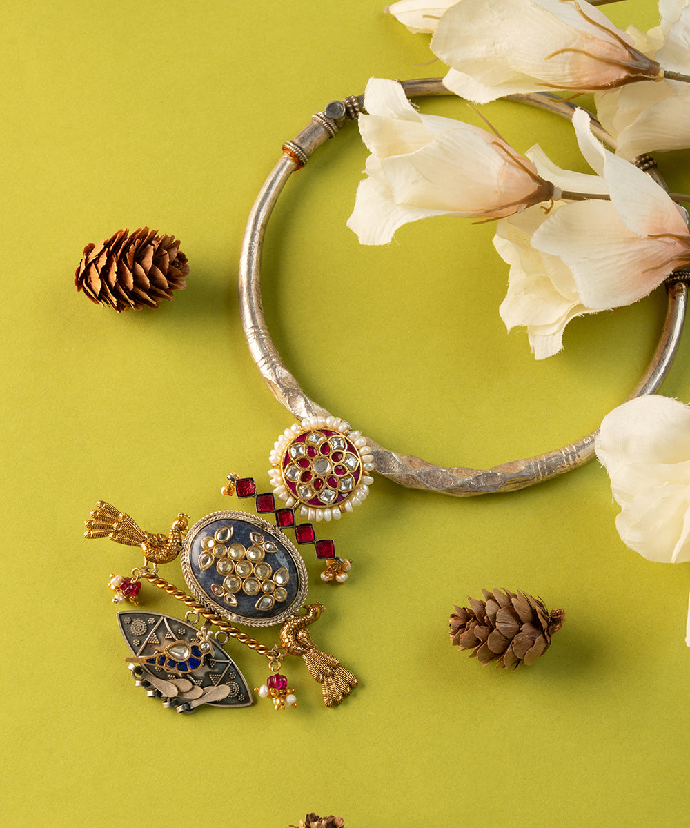 Sarang_Handcrafted_Oxidised_Pure_Silver_Necklace_With_Kundan_And_Pearls_WeaverStory_01