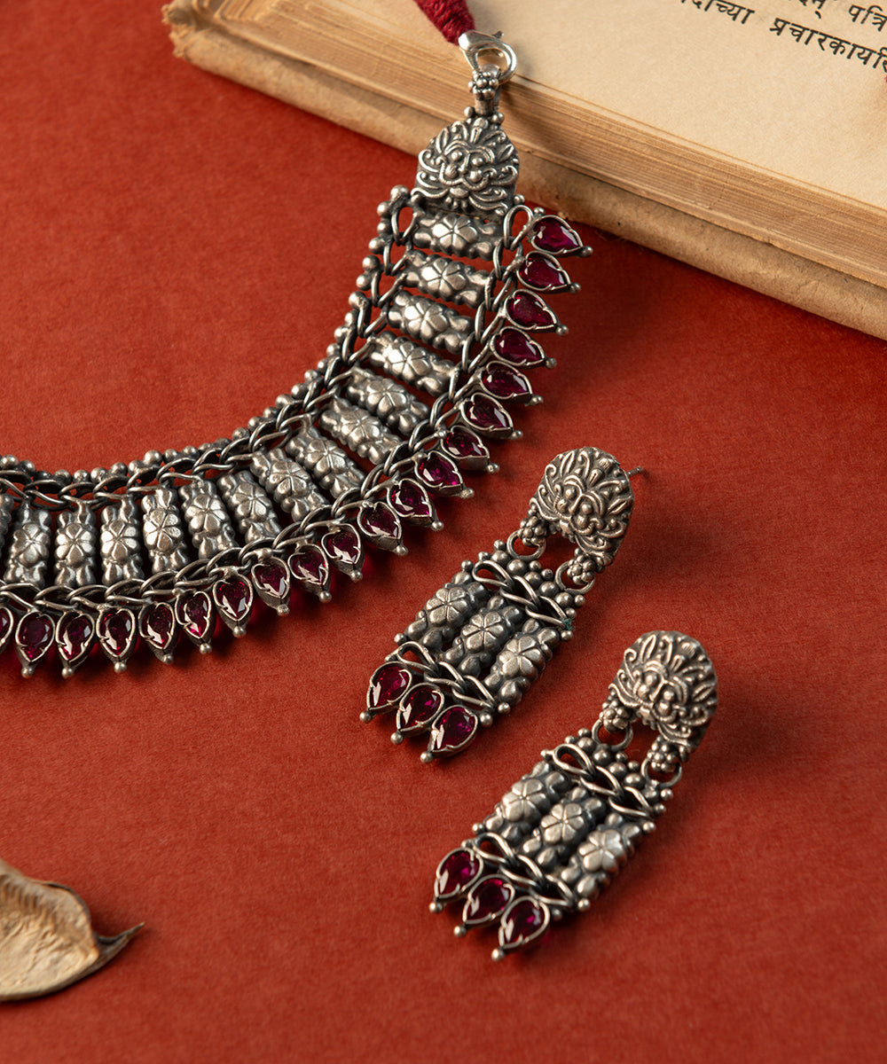 Palash_Handcrafted_Oxidised_Pure_Silver_Necklace_Set_With_Ruby_WeaverStory_02