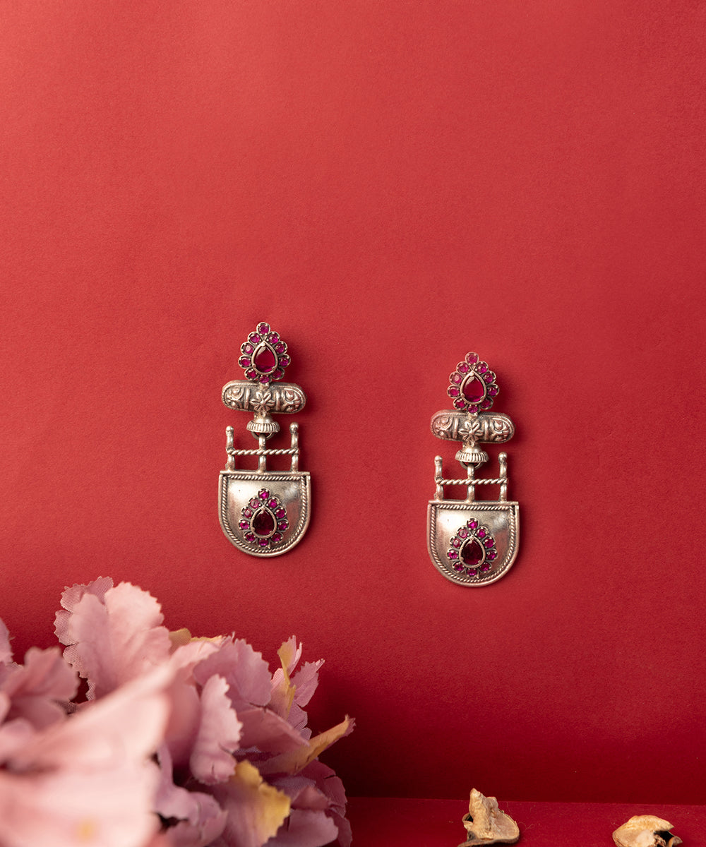 Sulata_Handcrafted_Oxidised_Pure_Silver_Earrings_With_Kempstones_WeaverStory_01