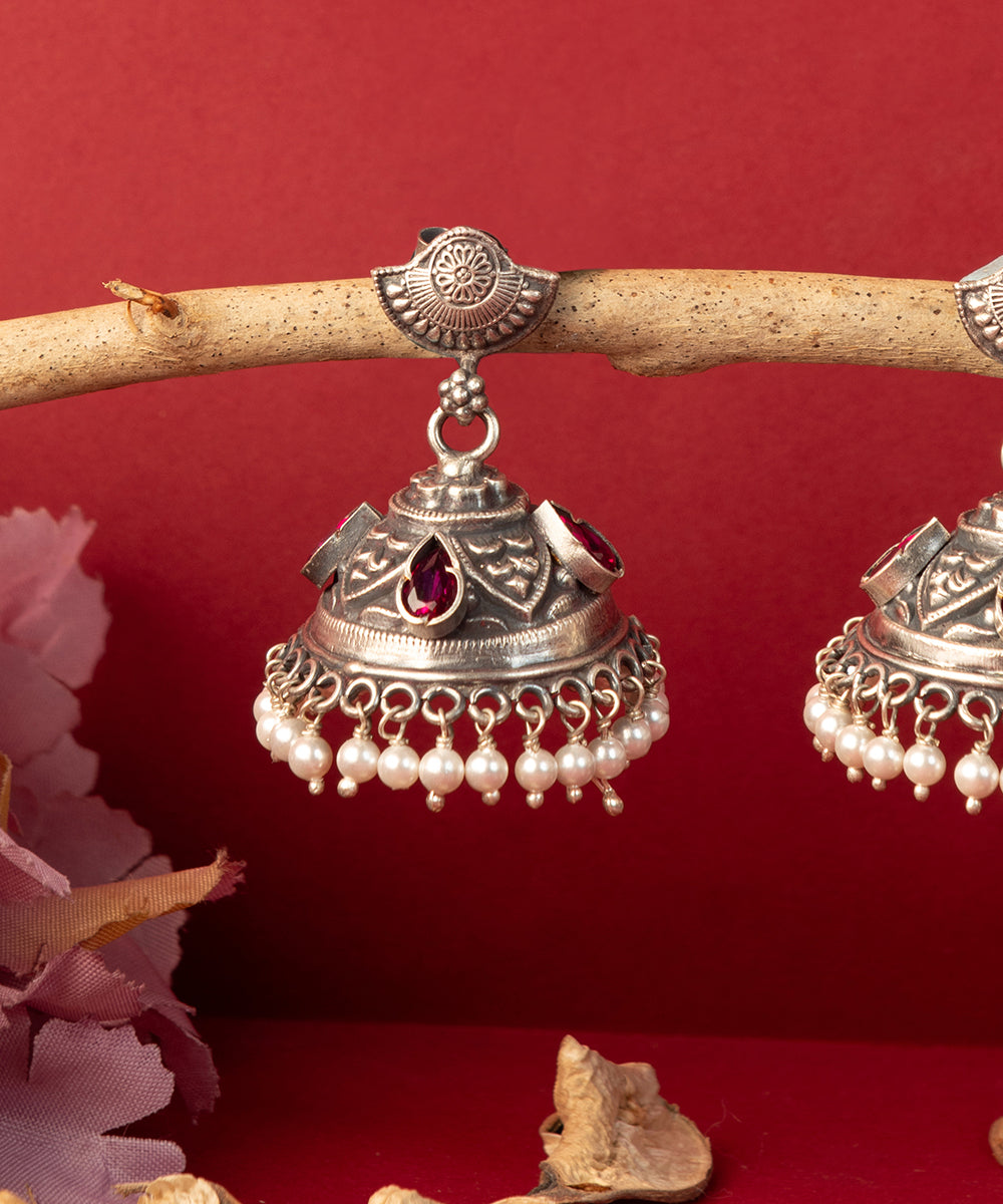 Tejashi_Handcrafted_Oxidised_Pure_Silver_Earrings_With_Kempstones_And_Pearls_WeaverStory_02