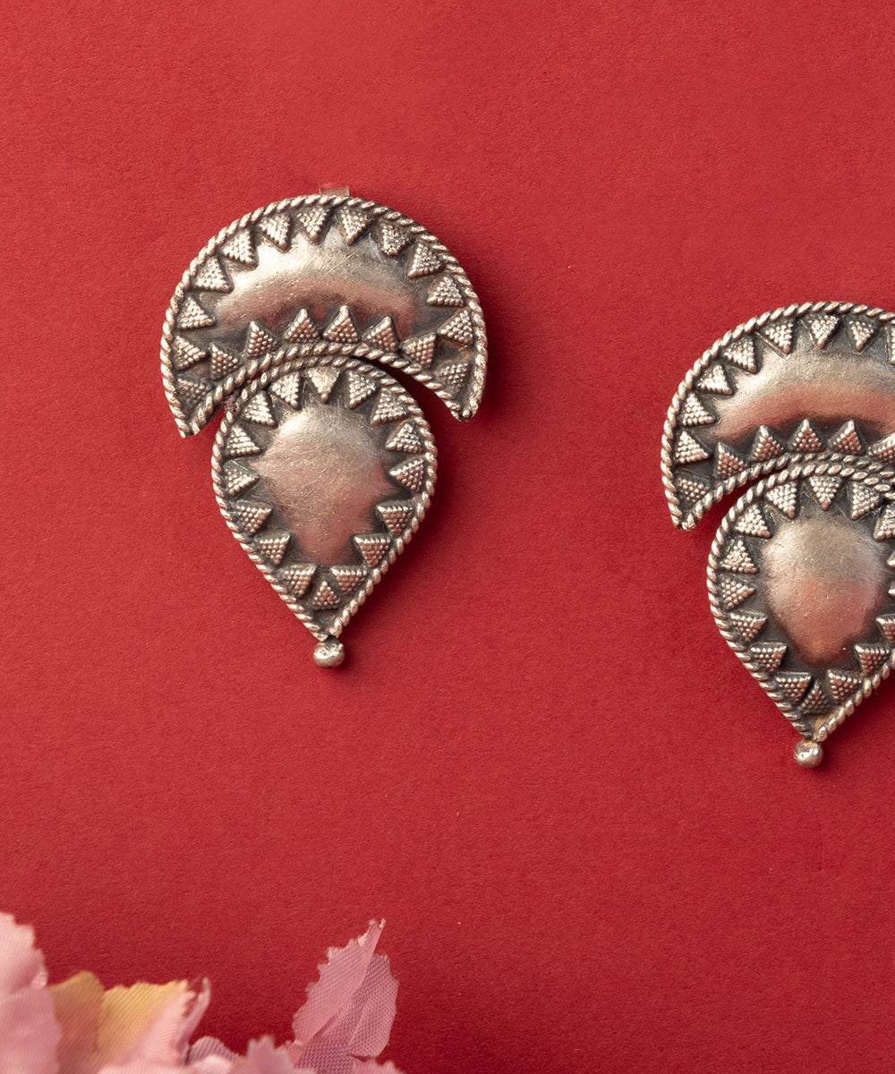 Adrisar_Handcrafted_Oxidised_Pure_Silver_Earrings_WeaverStory_02