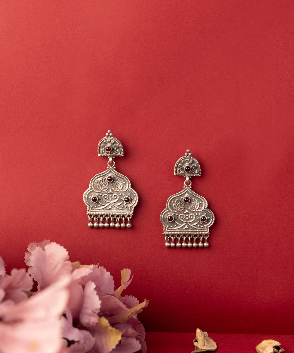 Basav_Handcrafted_Oxidised_Pure_Silver_Earrings_With_Kemstones_WeaverStory_01