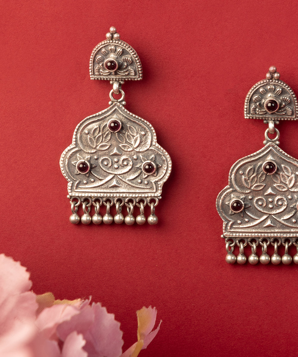 Basav_Handcrafted_Oxidised_Pure_Silver_Earrings_With_Kemstones_WeaverStory_02