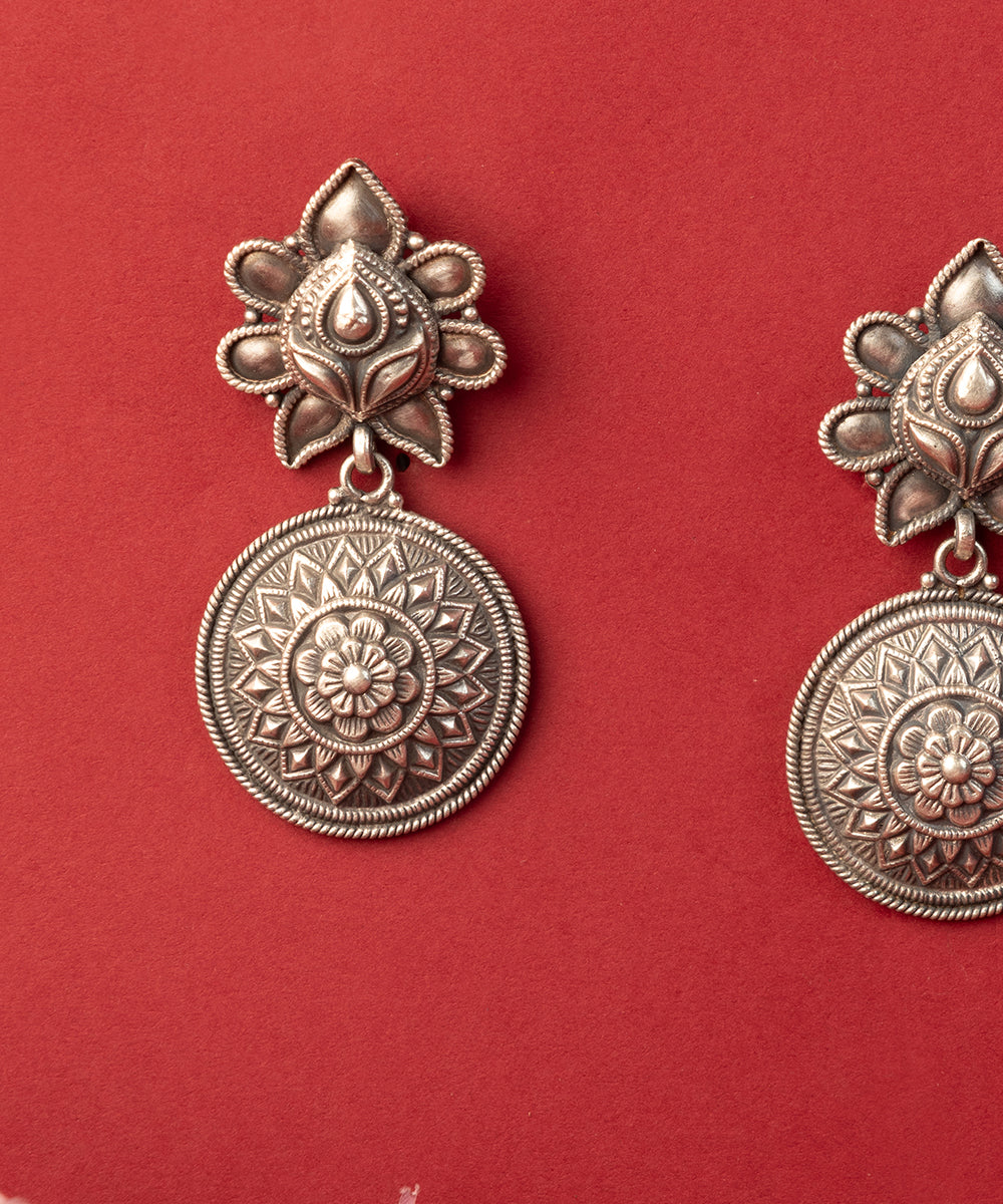 Aasthika_Handcrafted_Oxidised_Pure_Silver_Earrings_WeaverStory_02
