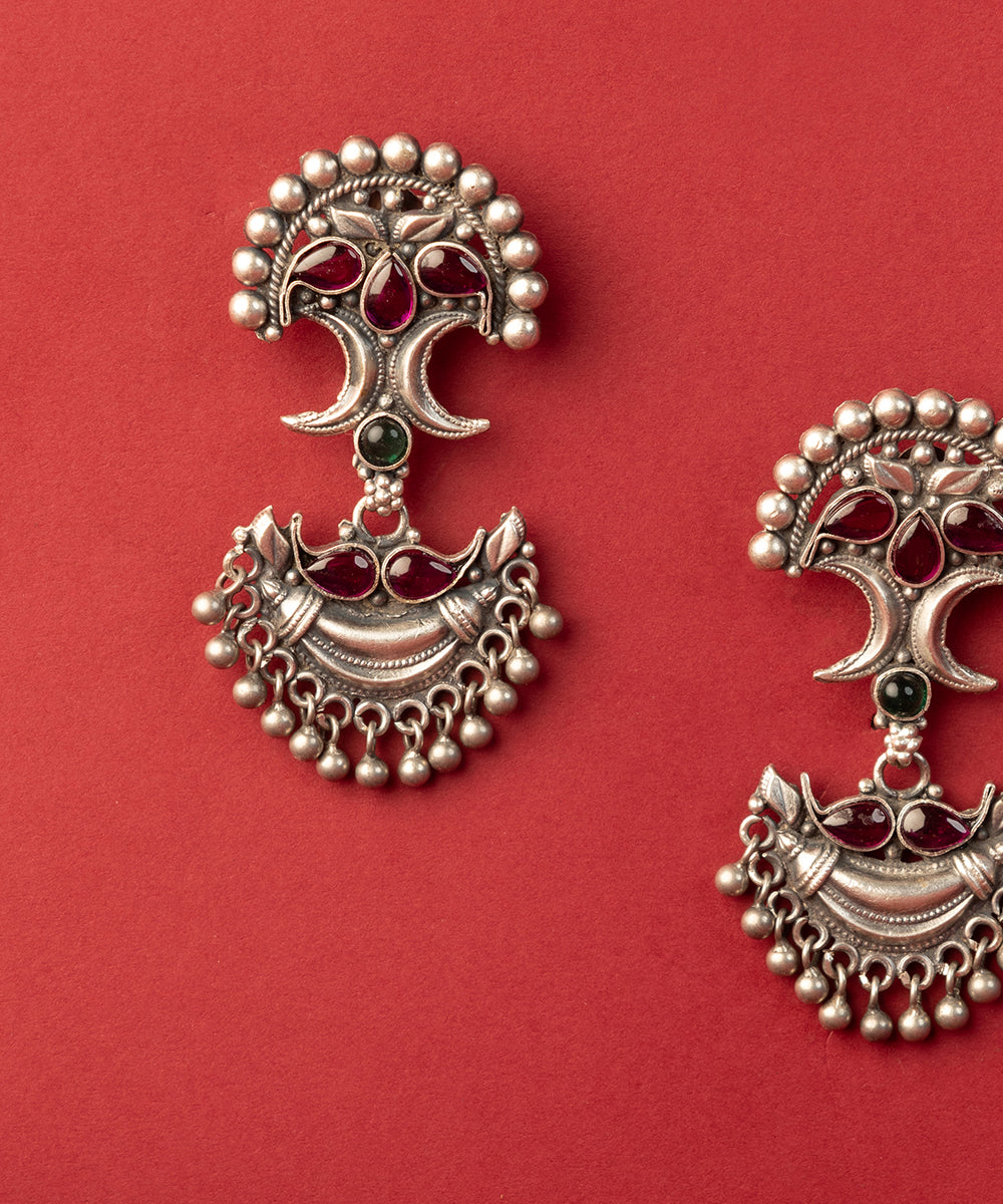 Kedarika_Handcrafted_Oxidised_Pure_Silver_Earrings_With_Kemstones_WeaverStory_02