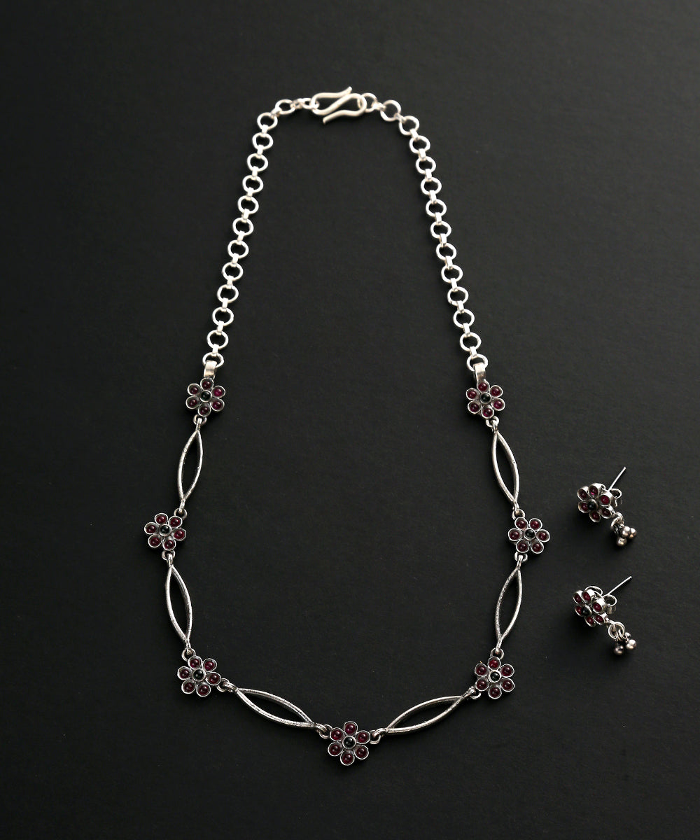 Asira_Handcrafted_Oxidised_Black_Temple_Necklace_Set_In_Pure_Silver_WeaverStory_02