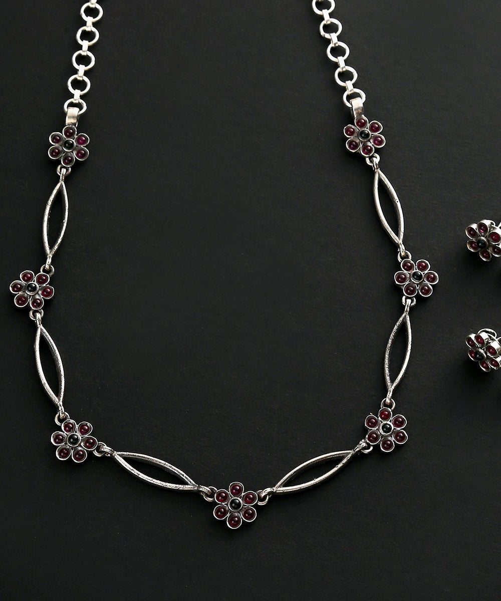 Asira_Handcrafted_Oxidised_Black_Temple_Necklace_Set_In_Pure_Silver_WeaverStory_03