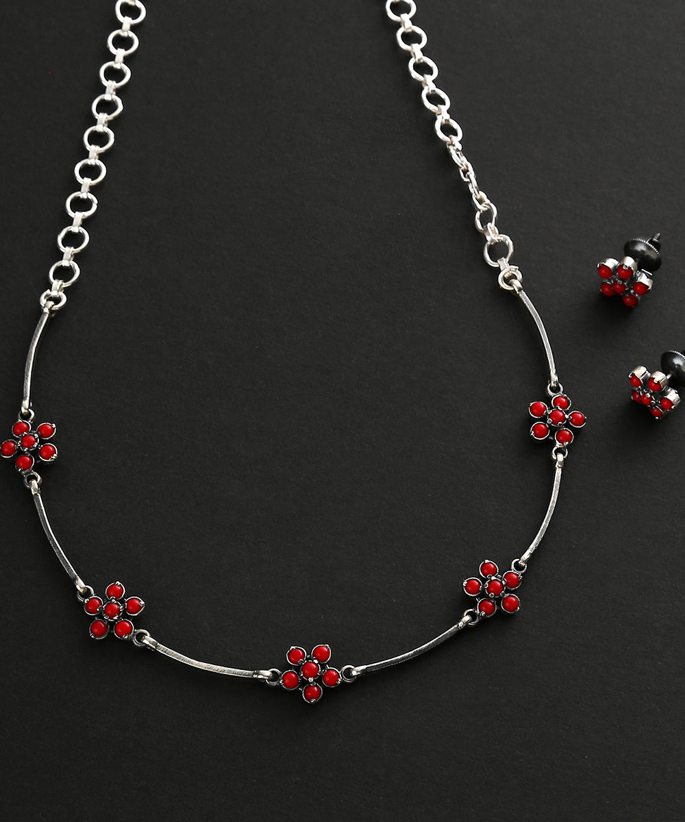Samrina_Handcrafted_Oxidised_Necklace_Set_In_Pure_Silver_WeaverStory_03