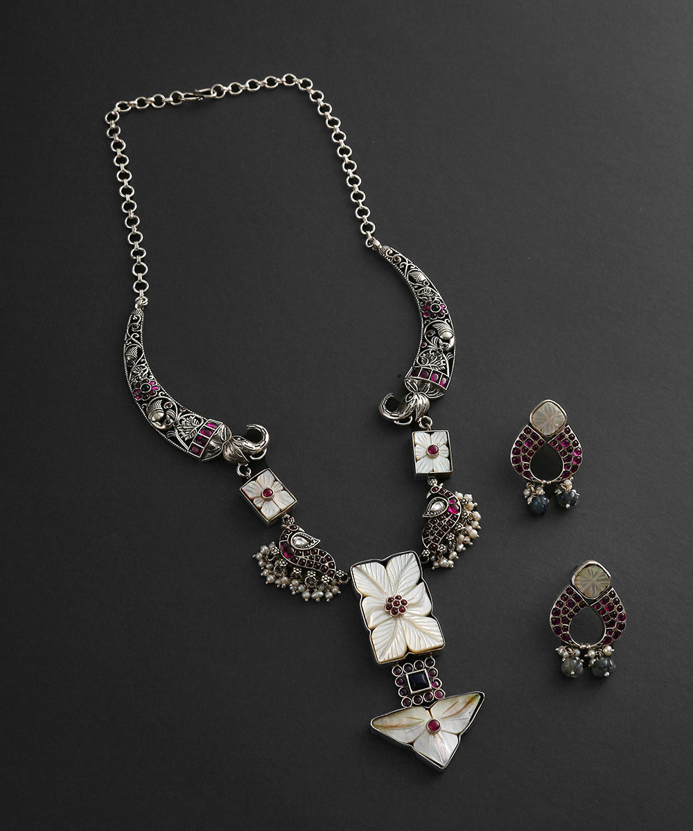 Yusra_Handcrafted_Necklace_Set_In_Oxidised_Pure_Silver_WeaverStory_02