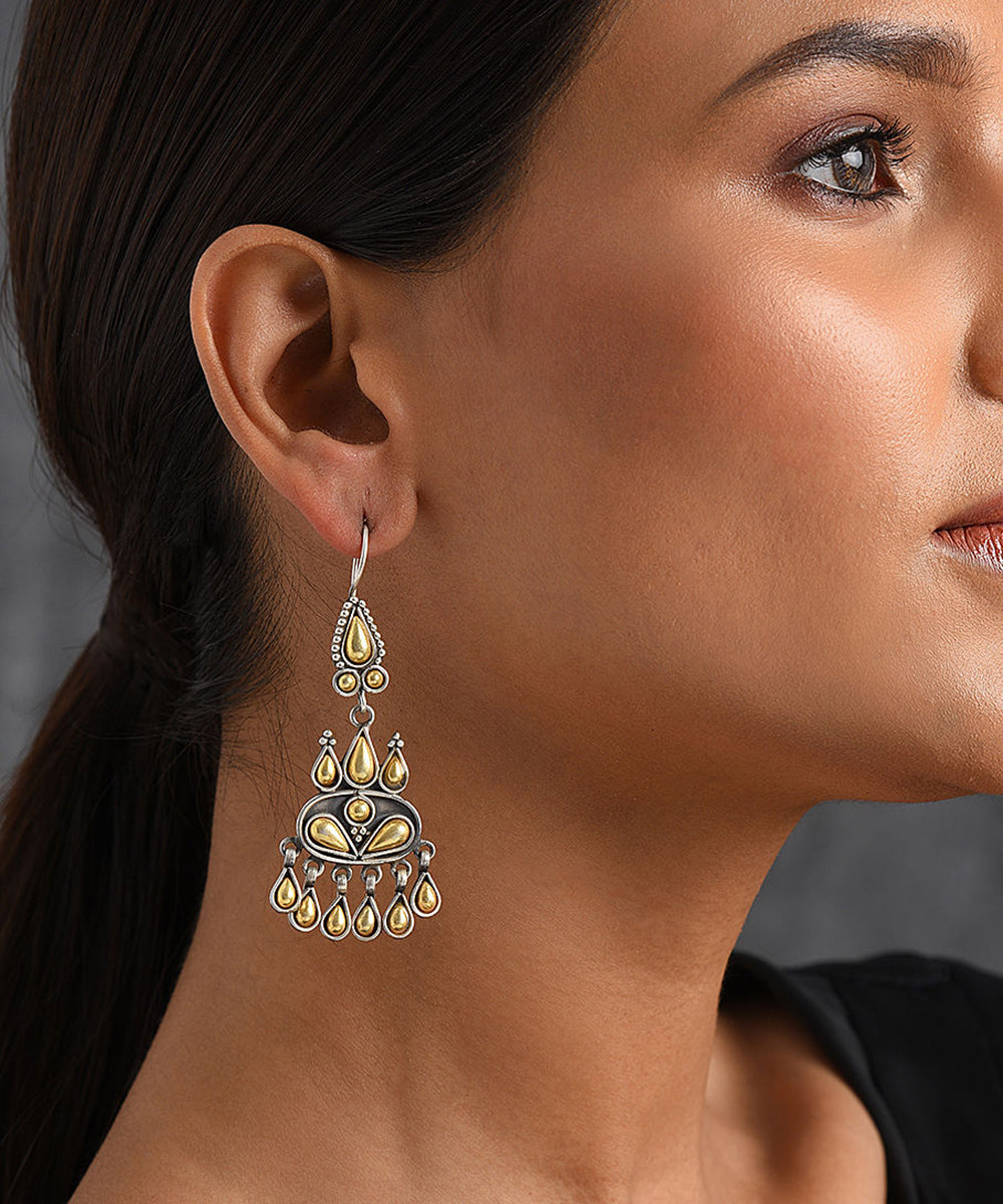 Ahmer_Handcrafted_Oxidised_Pure_Silver_Earrings_With_Stones_WeaverStory_02