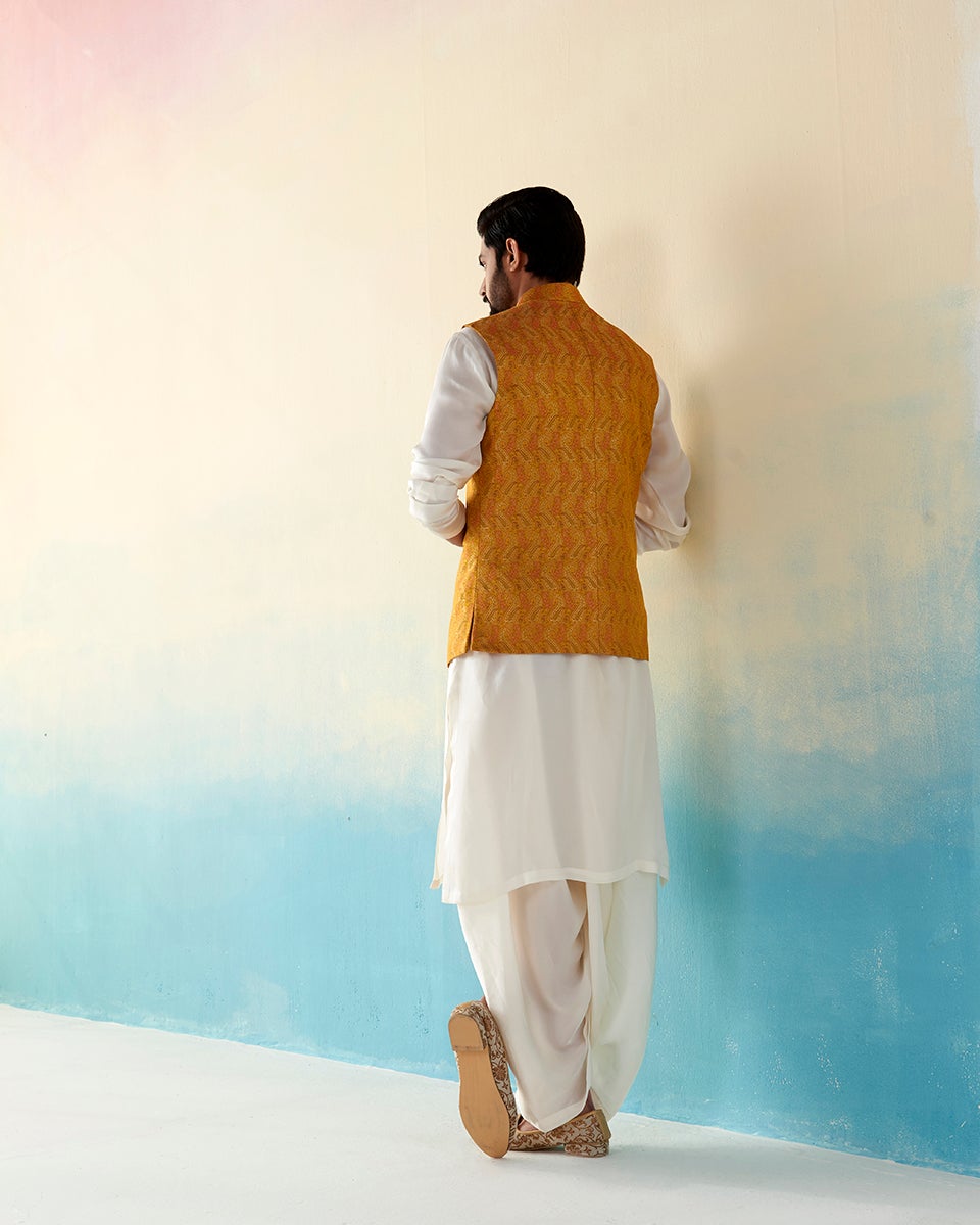 Handloom_Mustard_Pure_Katan_Silk_Banarasi_Nehru_Jacket_WeaverStory_03