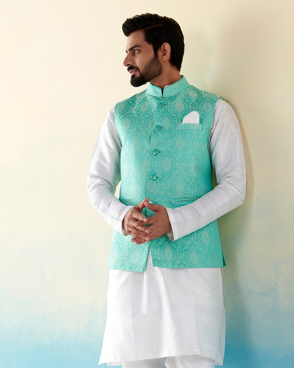 Handloom_Powder_Blue_Pure_Katan_Silk_Jamawar_Nehru_Jacket_With_Jaal_WeaverStory_01