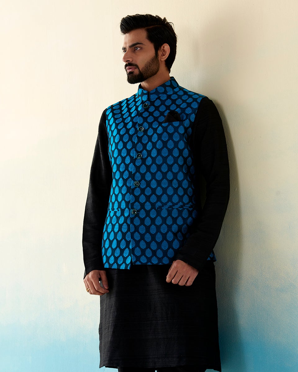 Deep_Blue_Handloom_Tanchoi_Banarasi_Nehru_Jacket_With_Boota_WeaverStory_01