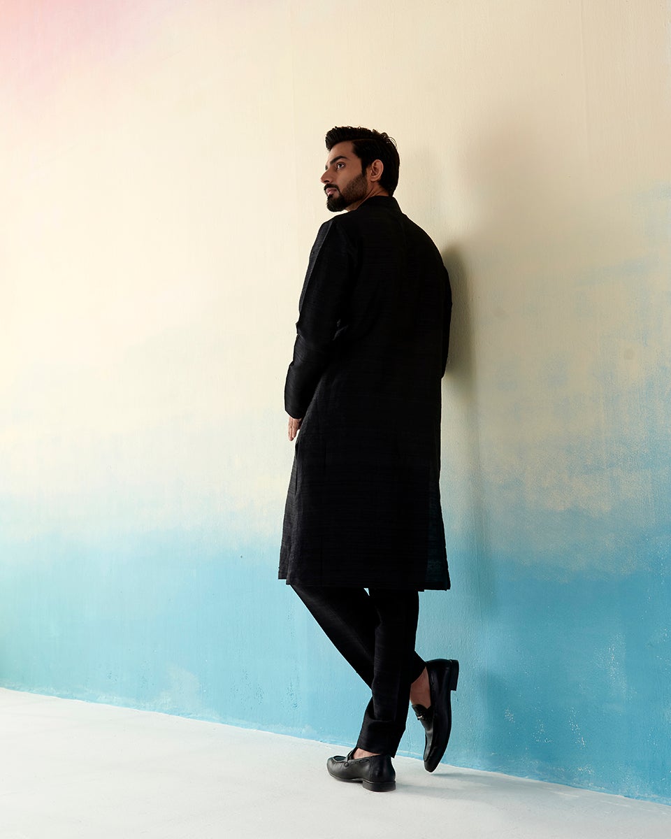 Black_Raw_Silk_Kurta_Set_WeaverStory_03