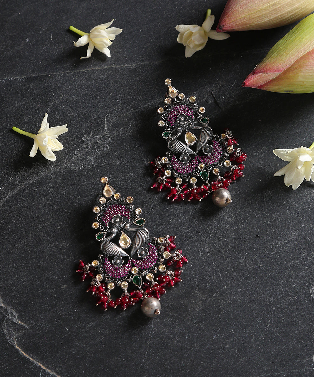 Handcrafted_Pure_Silver_Earrings_With_Swan_Motif_WeaverStory_01