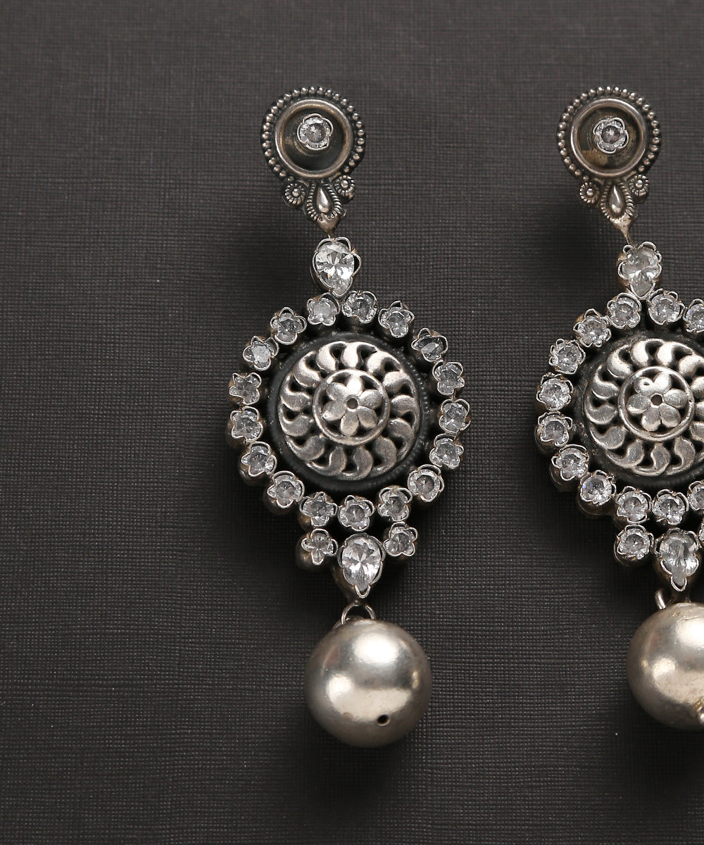 Pure_Silver_Oxidised_Earrings_With_Crystals_WeaverStory_03