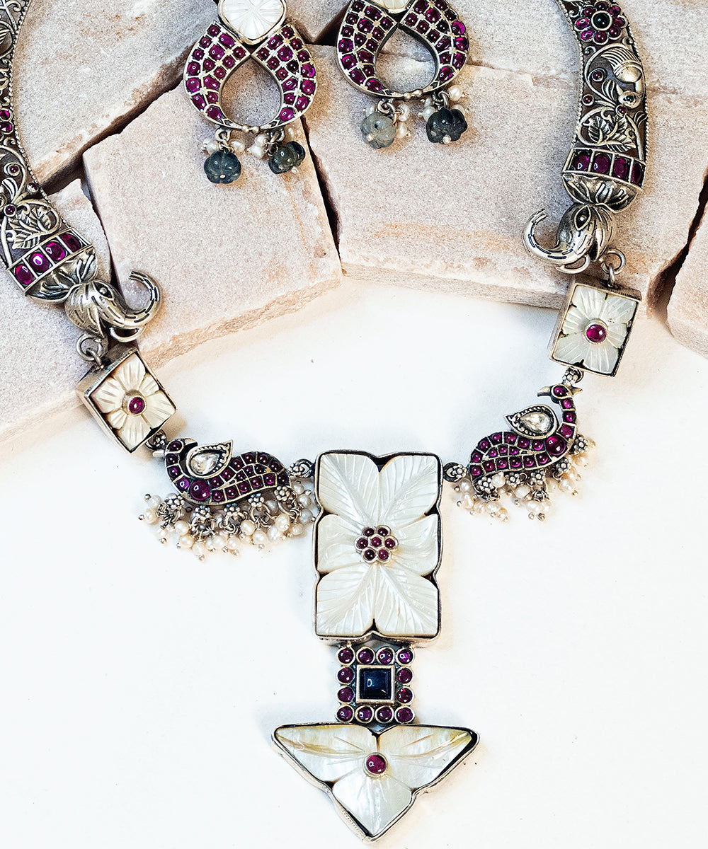 Shana_Handcrafted_Oxidised_Pure_Silver_Necklace_Set_With_Stones_And_Pearls_WeaverStory_02