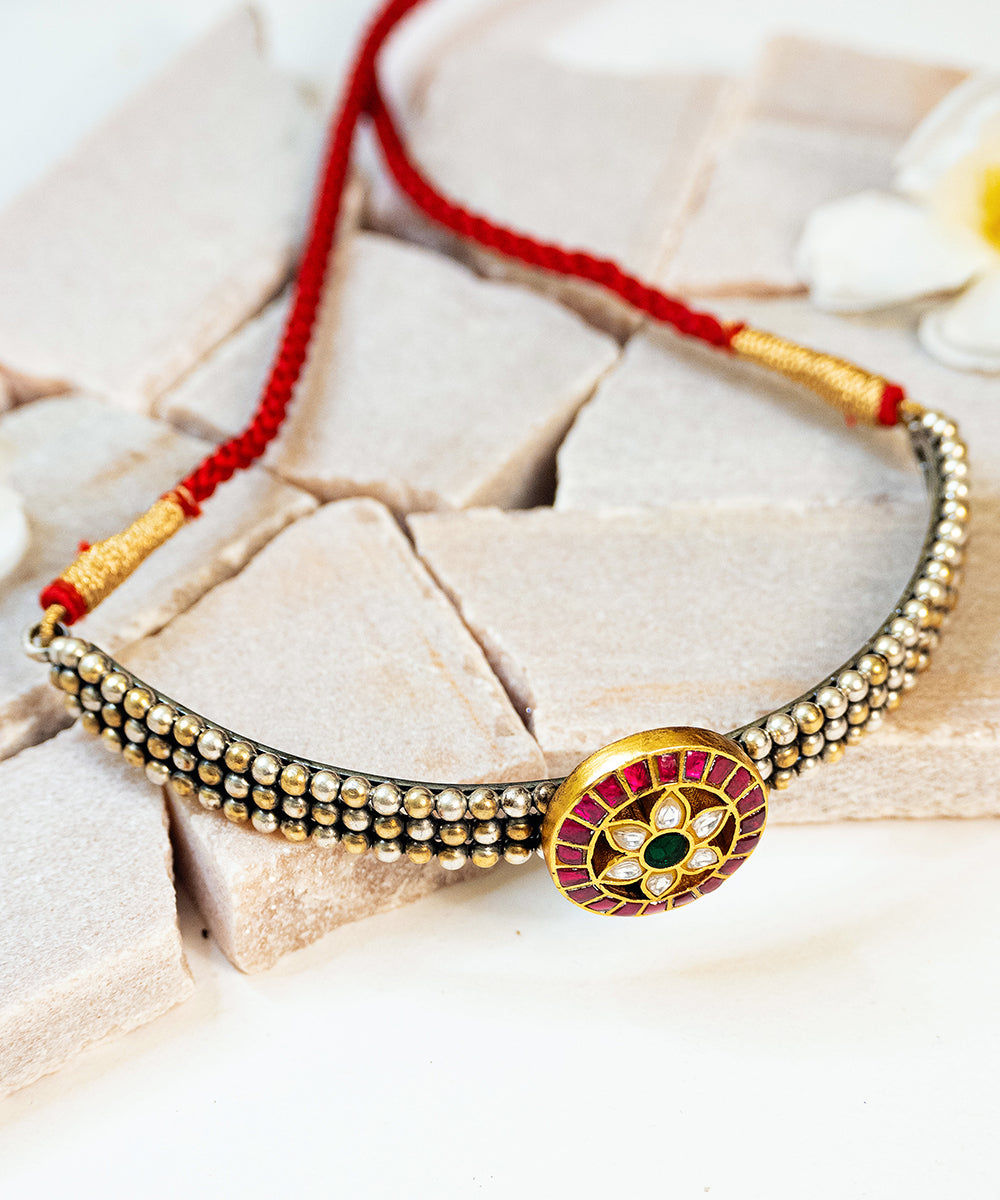 Arshiya_Handcrafted_Oxidised_Pure_Silver_Necklace_With_Kundan_WeaverStory_01