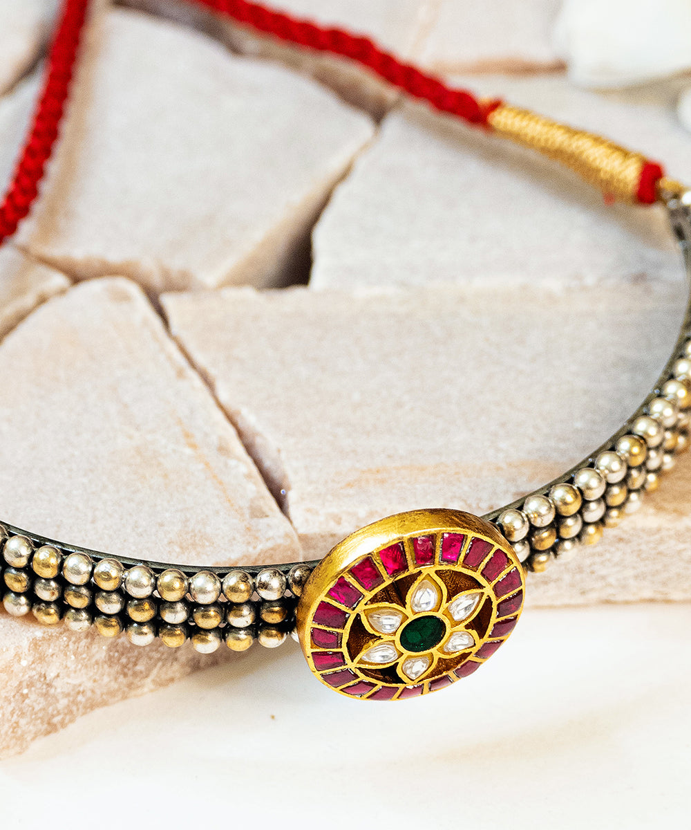 Arshiya_Handcrafted_Oxidised_Pure_Silver_Necklace_With_Kundan_WeaverStory_02