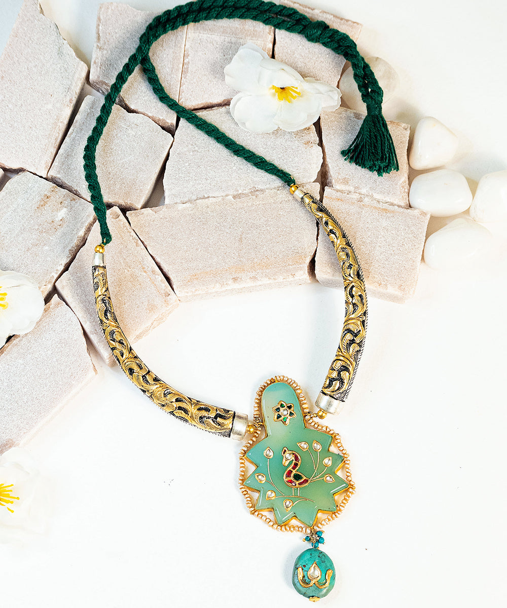 Aneeza_Handcrafted_Oxidised_Pure_Silver_Necklace_With_Kundan_WeaverStory_01